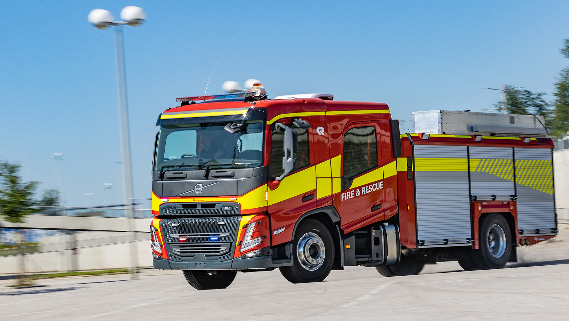 Volvo Trucks представляє нову кабіну з двома рядами сидінь.